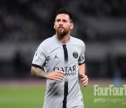 ‘바르사 안 간다’ 메시, PSG 연장 계약 임박...2024년까지