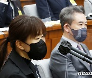 답변하는 유해진 소방관