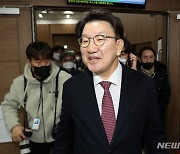 권성동 "더 드릴말씀은 딱히 없는데"