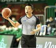 '17시즌간 656경기' 이승무 심판, KBL 3라운드 심판상 수상