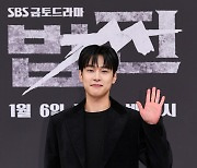 ‘법쩐’ 강유석 “존경하던 이선균·문채원 등 선배들과 함께해 감개무량”