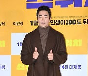 권상우, '스위치' 깜짝 게릴라 무대 인사 관객 소통…'열혈 홍보왕' [엑's 스타]