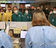 방역현장 점검하는 한덕수 국무총리