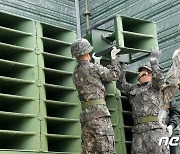 北 도발에 대북 확성기 재개 검토…軍 "대비태세 차원서 상시 점검"