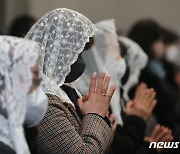 베네딕토 16세 전 교황을 기리며