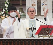 이용훈 주교 '베네딕토 16세 전 교황을 기리며'