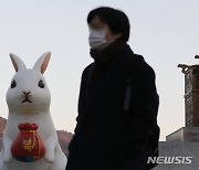 [토요일 BOOK소리]"'작은 사치'를 위한 상품은 불황기에도 견조하다"