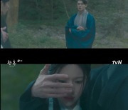 '환혼2' 이재욱, 고윤정 눈 속 환혼 자국 확인.."나한테만 들켜"