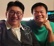 방시혁, 박진영과 특별한 투샷 “나의 선생님이자 절친인...”