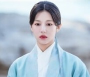 고윤정, '절세미녀↔모지리' 진정성 빛난 연기…위로와 힐링 선사 ('환혼2')