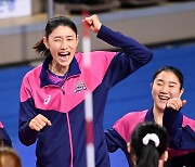 [포토] 환호하는 김연경, 4연승의 기쁨!