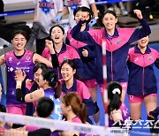 [포토] 미소짓는 김연경, 4연승 기뻐요