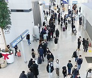 인천공항 이용객 3년 만에 반등…일본·동남아행 급증