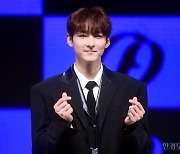 [포토] SF9 주호, '부드러운 미소로 하트~'