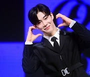 [포토] SF9 다원, '귀여운 볼하트~'