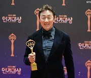 ‘더 짙어진 존재감’ 허준호, 2023년 전성기ing