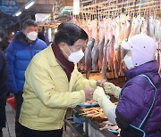 이상근 고성군수, 배둔·고성시장 방문 소통의 시간 가져 [고성소식]