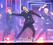 [MD포토] SF9 유태양 '환상적인 퍼포먼스'