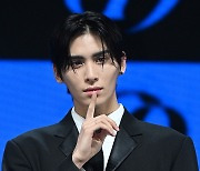 SF9 유태양, 심쿵을 부르는 ‘쉿’ [포토엔HD]