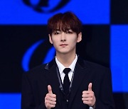 SF9 주호, 양손으로 엄지척 [포토]