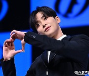 SF9 로운 '잔망 하트'[엑's HD포토]