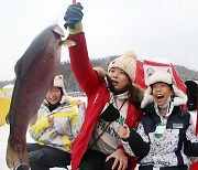 [이런 여행] 송어·빙어·산천어… 얼음 꽁꽁 강원도의 짜릿한 손맛