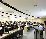 직장인 주말대학교 찾는 성인들, 중앙대학교 미래교육원 주말 학사과정에 지원