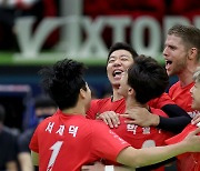 한국전력, 우리카드 꺾고 9연패 탈출…타이스 25점