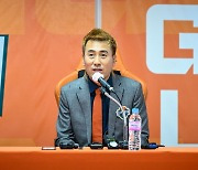 "그대로 잘하시면 됩니다"...김병지, 최용수 감독-이영표 전 대표와 주고받은 이야기는? [오!쎈 현장]