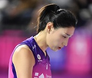 얼마나 마음고생 심했으면… 감독 잃은 김연경, 공격성공률 떨어졌다[스한 이슈人]