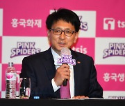 사태 만들고, 키우고…흥국생명 김여일 단장의 지독한 배구사랑