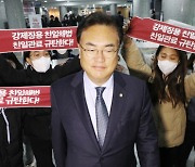 정부 “일 사과·배상 어렵다, 제3자 변제”…강제동원 해법 일본 ‘뜻’대로