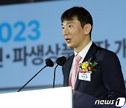 금감원장 "은행 가산금리 조정 여력있다…대출금리 부담 살펴야"