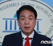 나경원 측 "지지율 1,2위 바뀐다? 무슨 외압·로비 작용했을까"