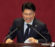 장제원 "나경원, 친윤 위장한 반윤…박해받은 약자 코스프레"