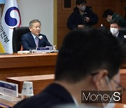 [머니S포토] 이상민 "분야별 재난안전 대책, 현장서 제대로 작동되도록 안전 대책 이행력 확보해주길"