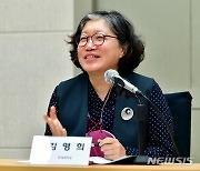 "5·18 담론장서 배제돼 온 여성 서사 조명받아야"