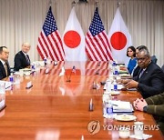 미일 국방 "동맹 차원 군 대응 능력 강화…日반격능력 협의키로"(종합)