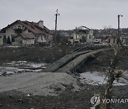 격전으로 황폐해진 우크라 바흐무트 주택가