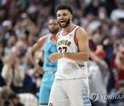 [NBA] ‘머레이 24점 맹활약’ 요키치 빠진 덴버, LAC 제압하고 5연승 질주