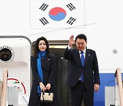 尹대통령, ‘UAE 국빈방문’ 출국…새해 첫 순방길, 경제에 초점