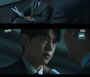 ‘법쩐’ 이선균, 박훈-김홍파에 역습 맞았다...생매장 위기