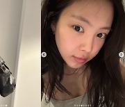 손나은, 브라톱 패션+청초 민낯으로 시선강탈 '청순섹시'