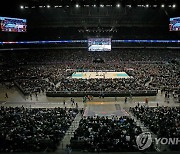 샌안토니오, NBA 역대 최다 관중 앞서 GSW에 31점차 완패