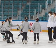 유망주 지도하는 김연아