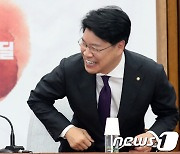 나경원·친윤 갈등에 안철수 비판, 與 전대 과열…"자중" 우려도