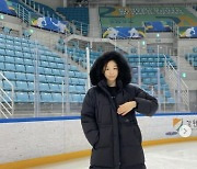 '고우림♥' 김연아, 롱패딩 입고 스케이트 '피겨퀸 is 뭔들'