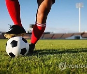 음료수 캔 아무데나 버렸다고 40차례 폭행하고 원산폭격 시킨 축구 감독…아동학대 `유죄`