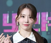 ‘르세라핌’ 사쿠라, 코로나19 확진…다른 멤버들은 ‘음성’