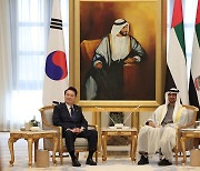 [속보] 김성한 "UAE 투자 결정 공동 성명에 명기…회담 3시간 넘겨"